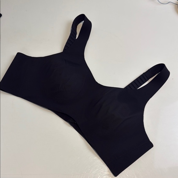 Knix Black Seamless Supportive Bra Size 5 - Picture 1 of 6